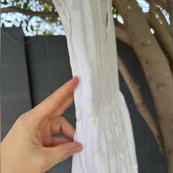 Gorgeous s.g.gilbert White Dress - Picture 14 of 16